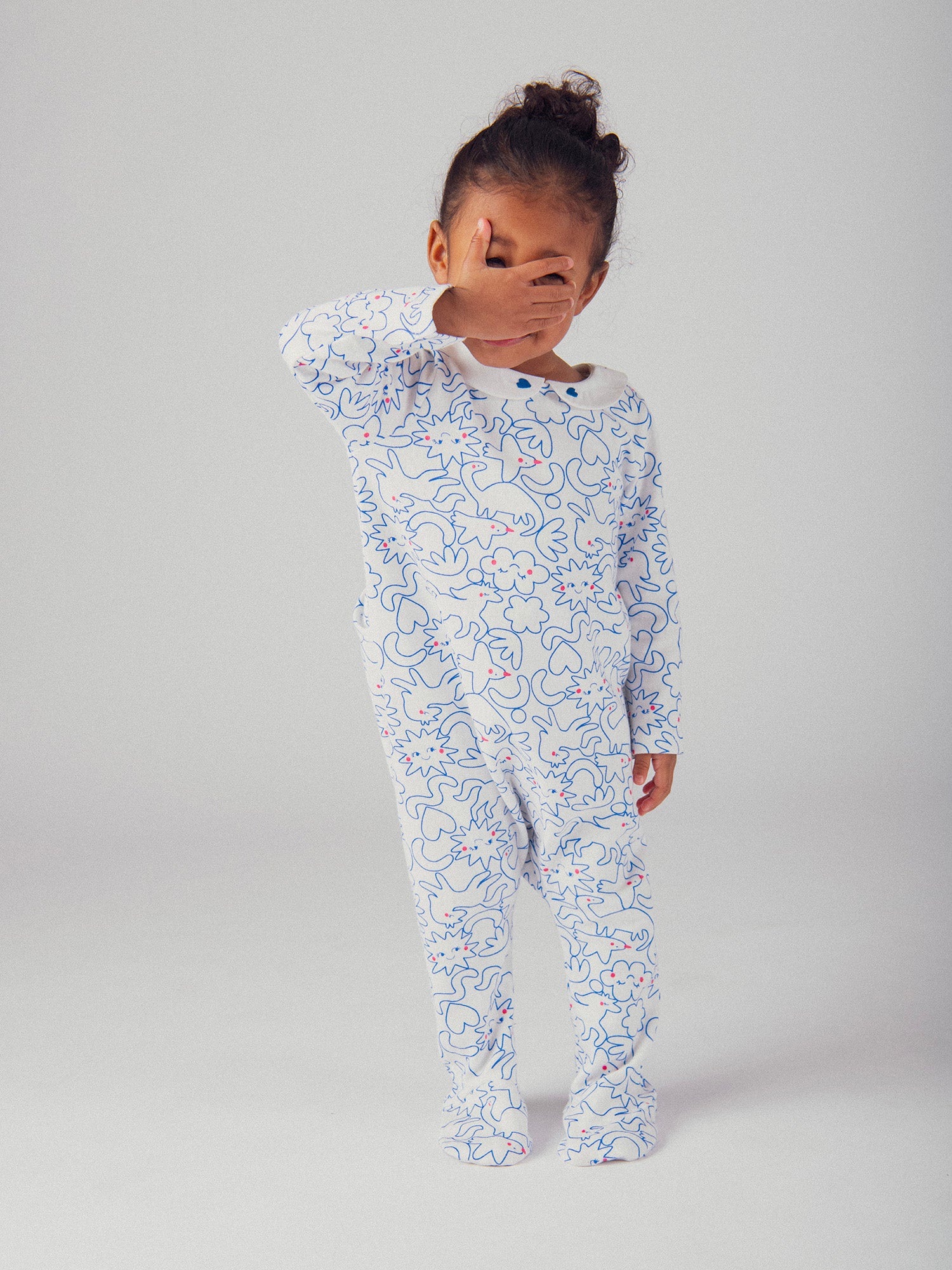 Grenouillère écrue col Claudine avec imprimé intégral "Dream" bleu pour bébé fille