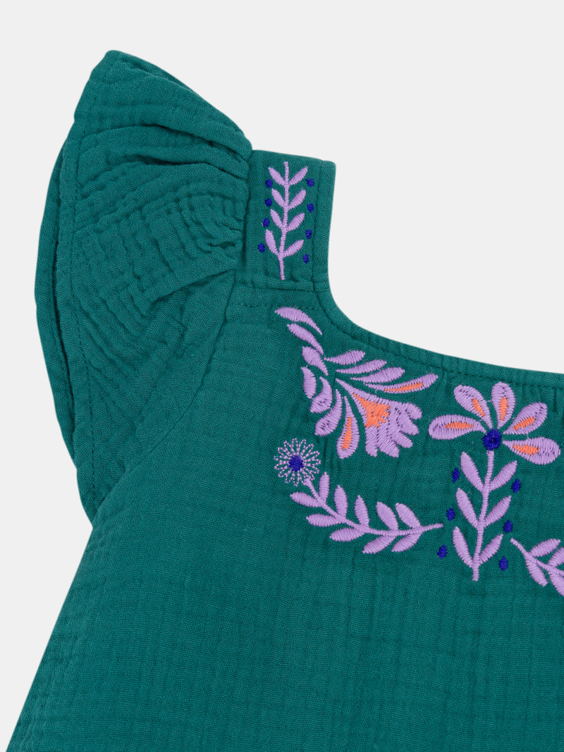 Blusa verde com bordados florais para menina