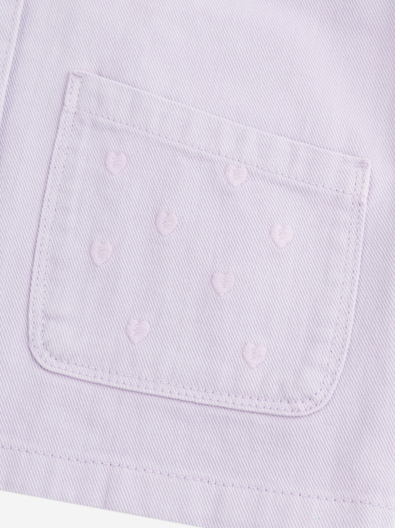 Jaqueta roxa com bolsos e bordados de coração para meninas