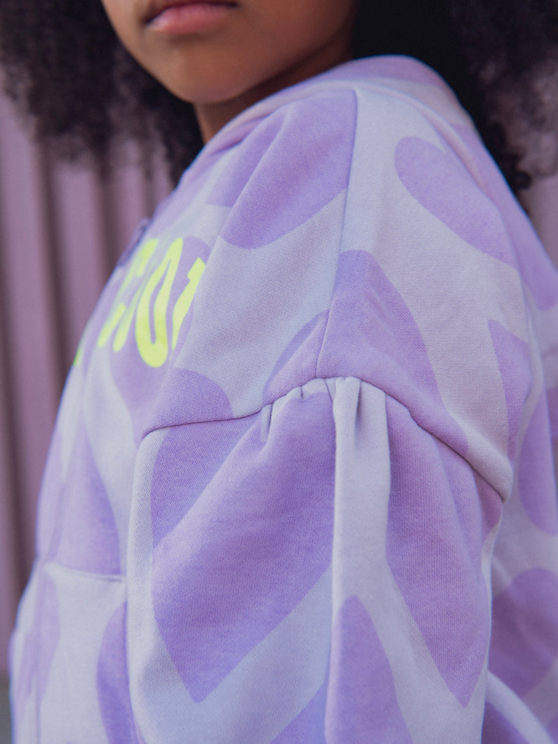 Top de jogging roxo com estampado de coração para meninas