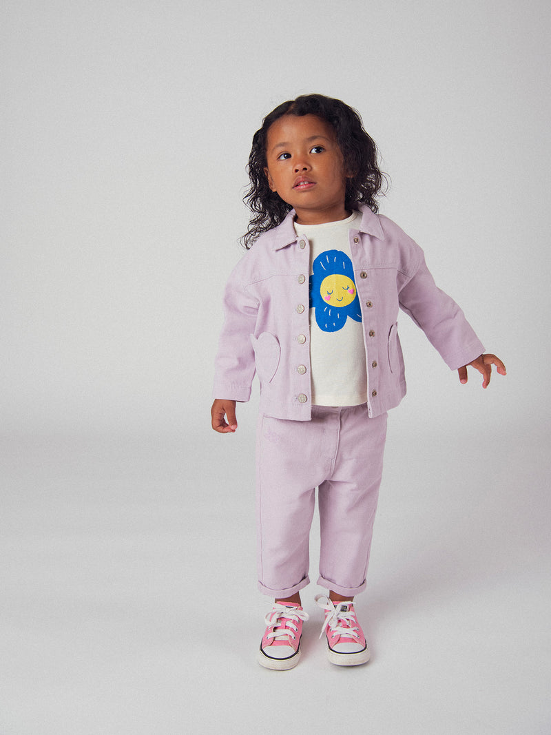 Casaco lilás de twill com bolsos em forma de coração para menina