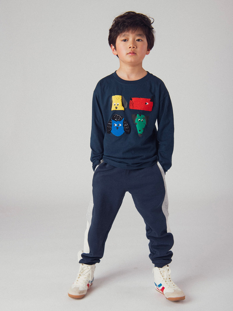 T-shirt azul marinho com animação de cabeças de cães para meninos