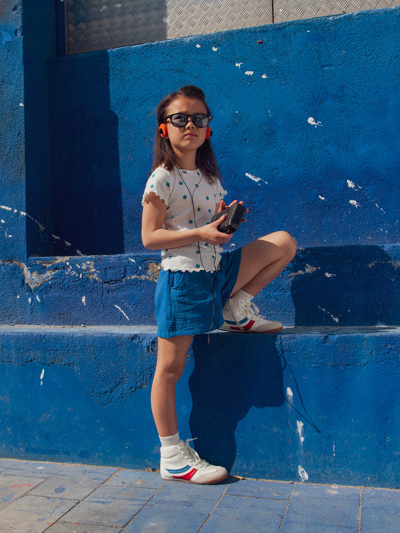 Short azul-marinho com bolsos para meninas