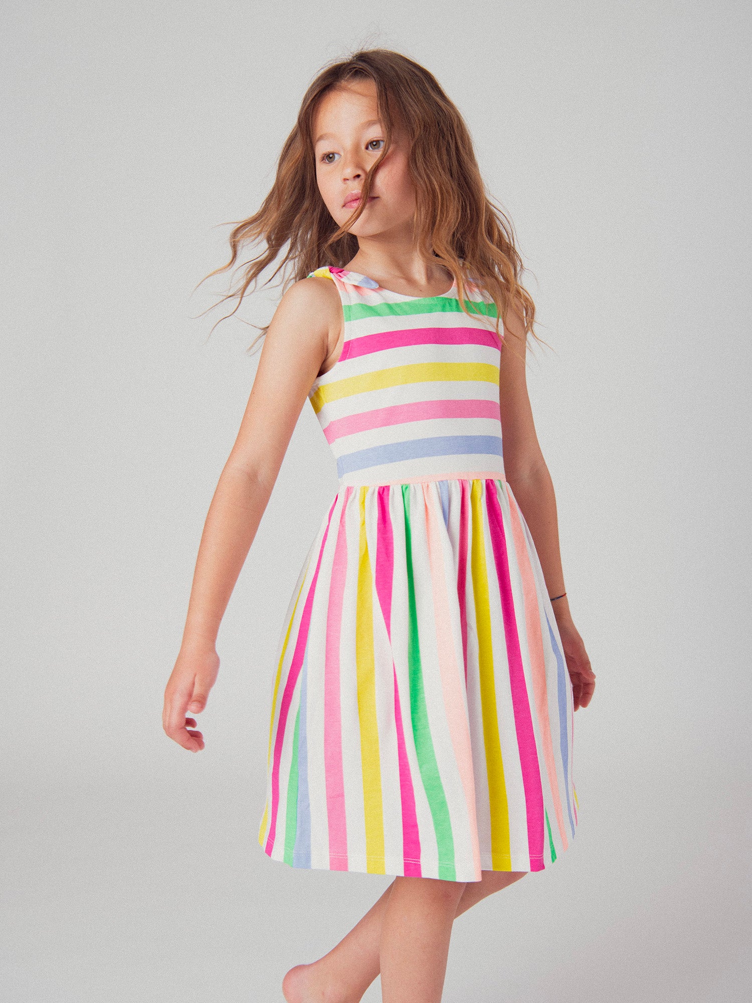 Robe à bretelles imprimé rayures multicolores pour fille
