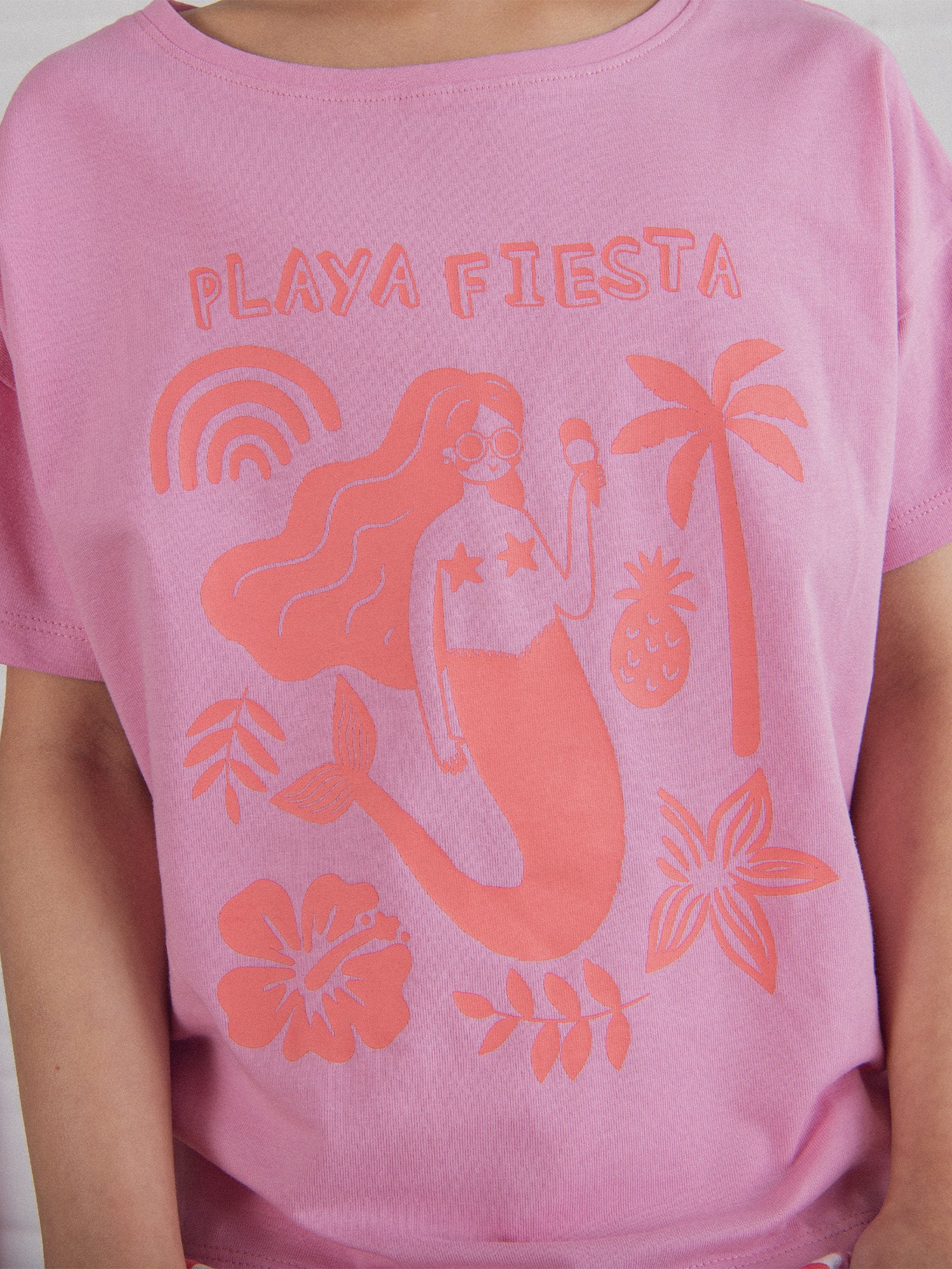 Pijama curto rosa com estampa "Playa Fiesta" para meninas