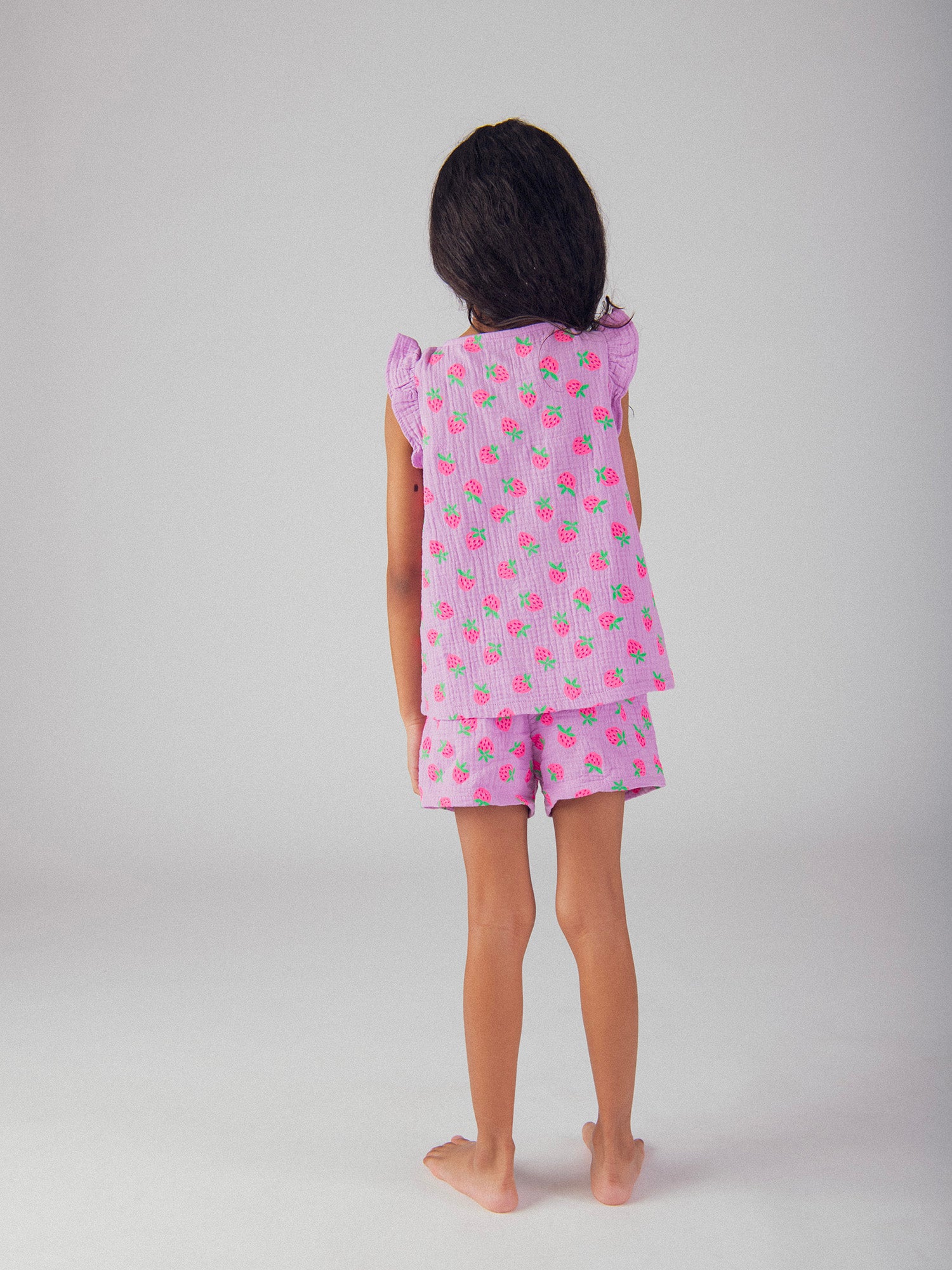 Pijama curto roxo impresso "Morango Gourmet" para meninas