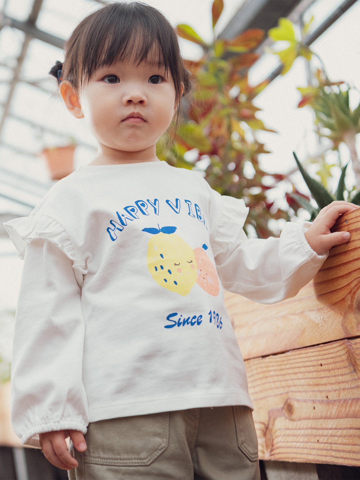 Camiseta com Volantes Motivo Fruta para Bebé Menina