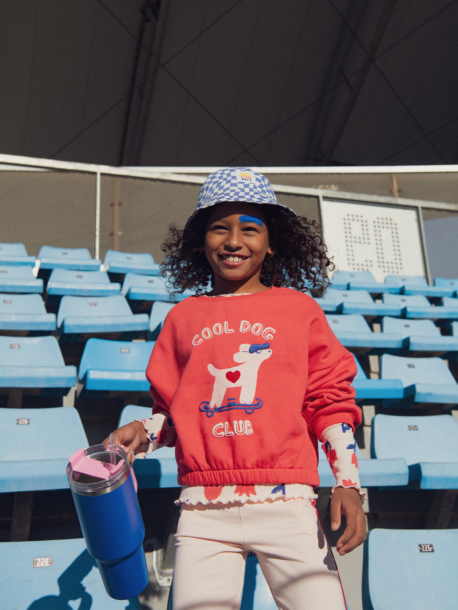 Sweat rouge animation chien pour fille