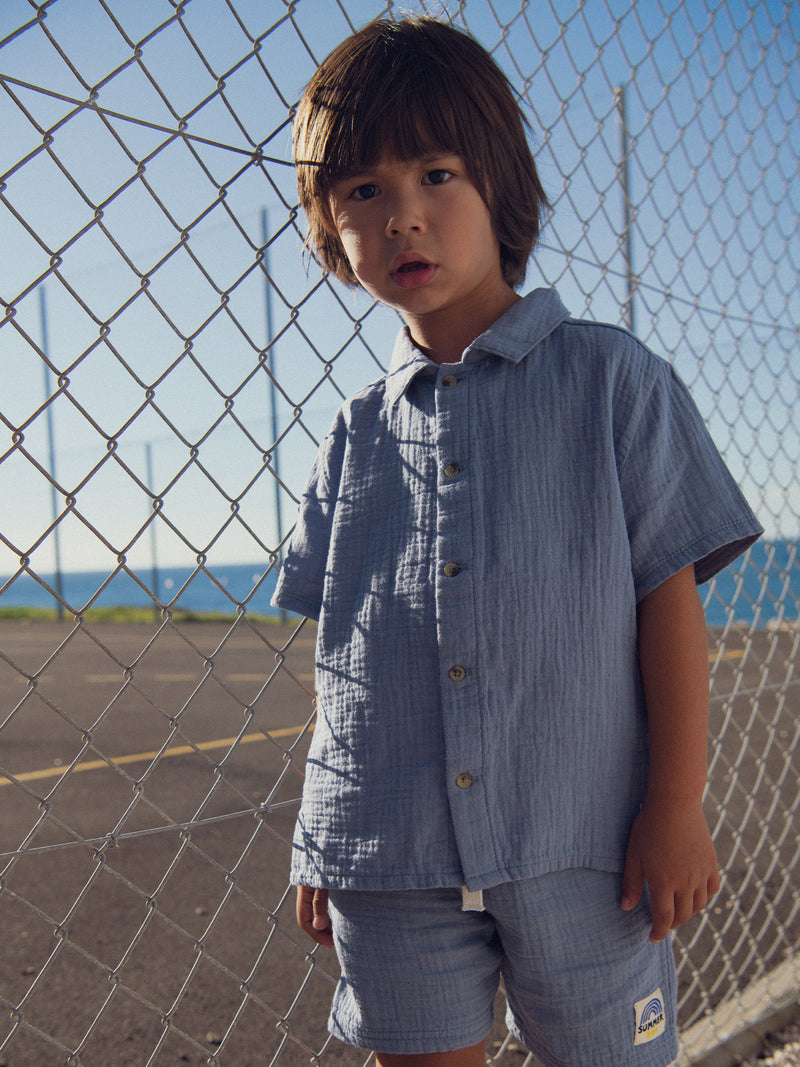 Camisa Azul com Etiqueta de Fantasia para Menino