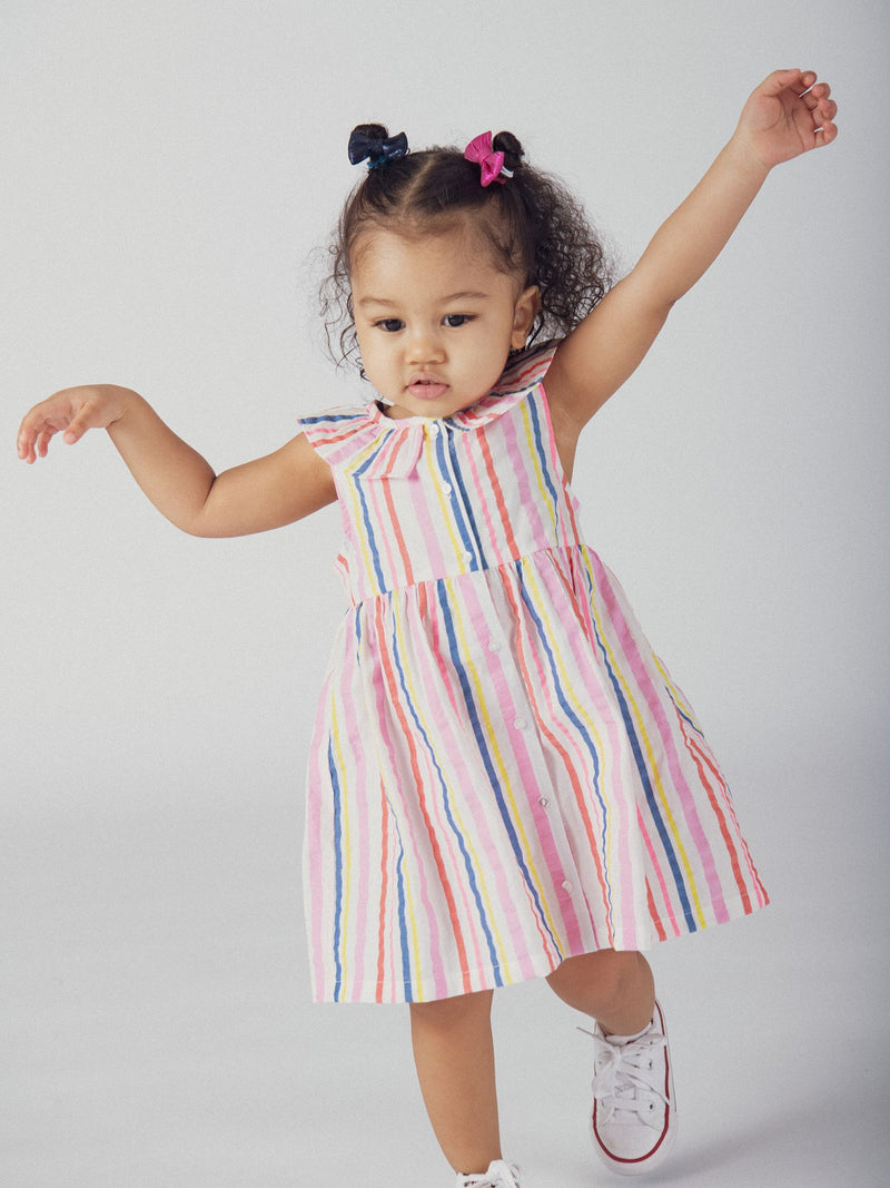 Vestido às riscas multicolores com gola de volantes para bebé menina