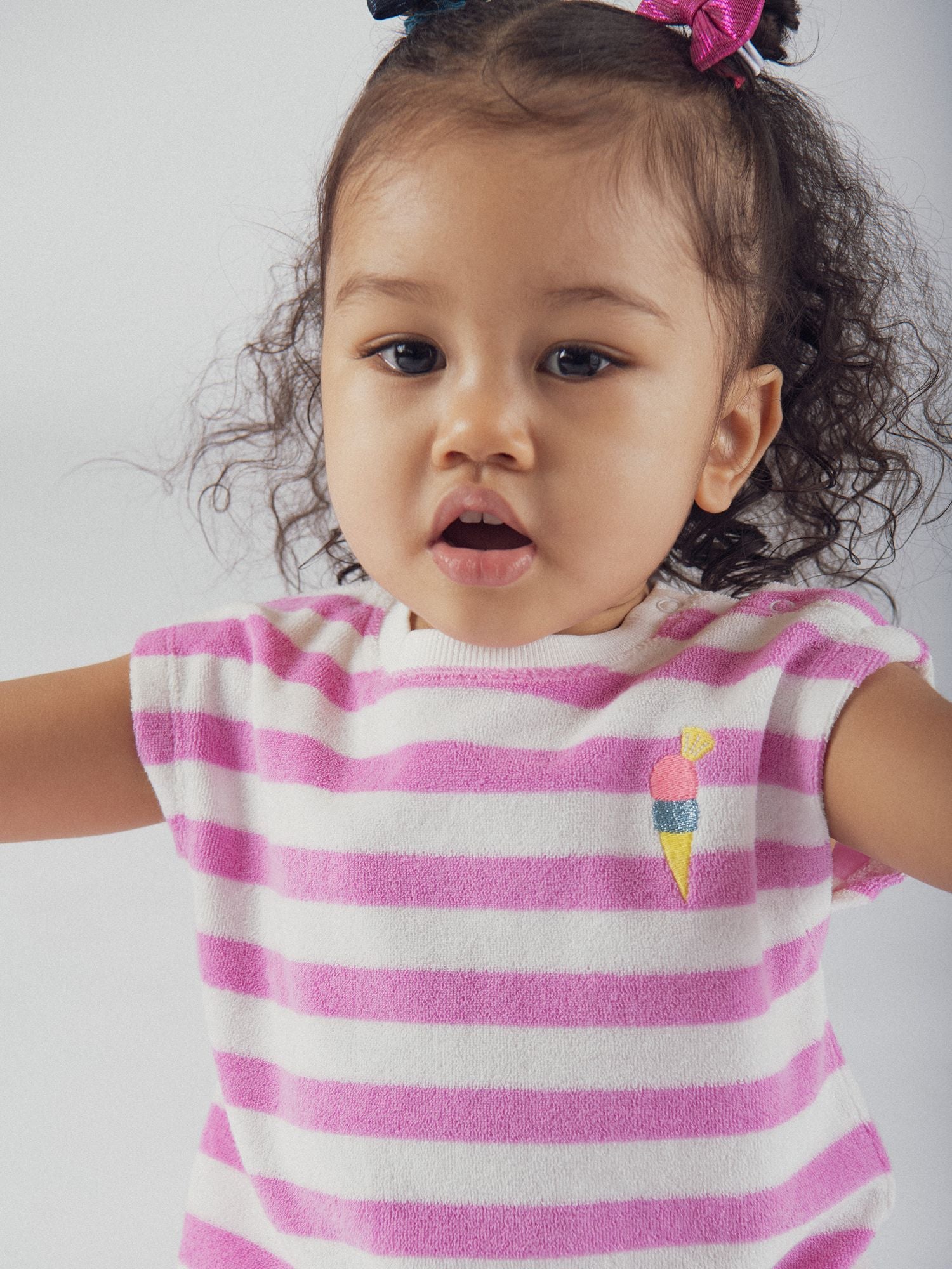 Conjunto Listrado Rosa e Branco para Bebé