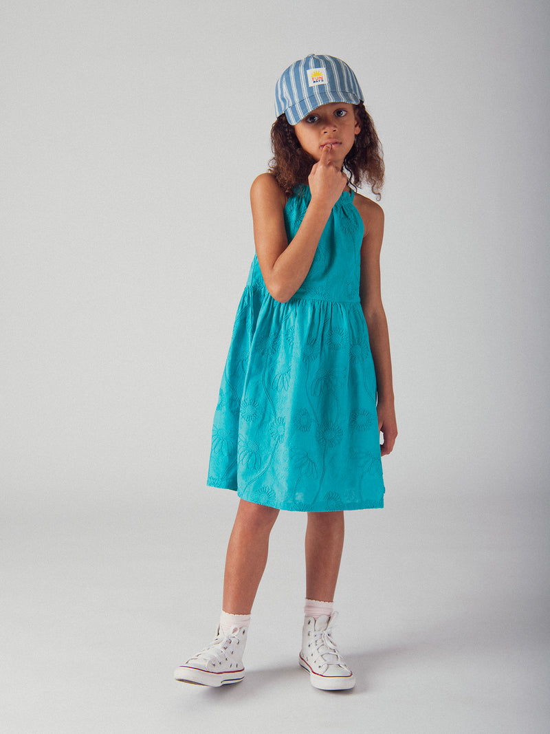 Vestido azul totalmente bordado para meninas
