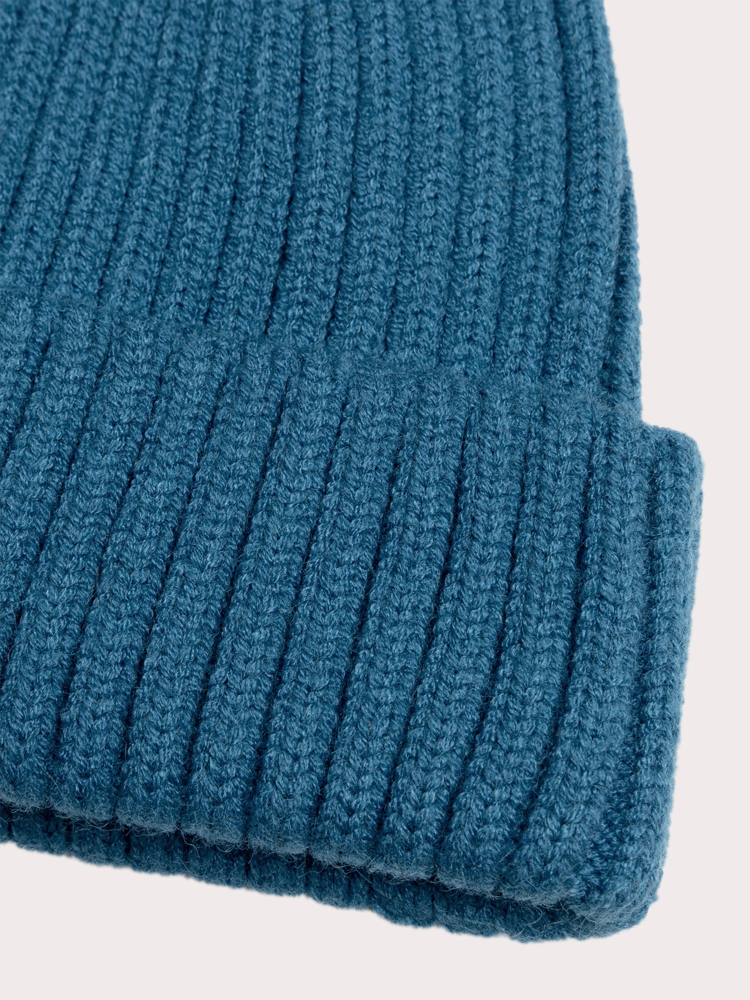 Gorro azul com rebordo para bebé menino