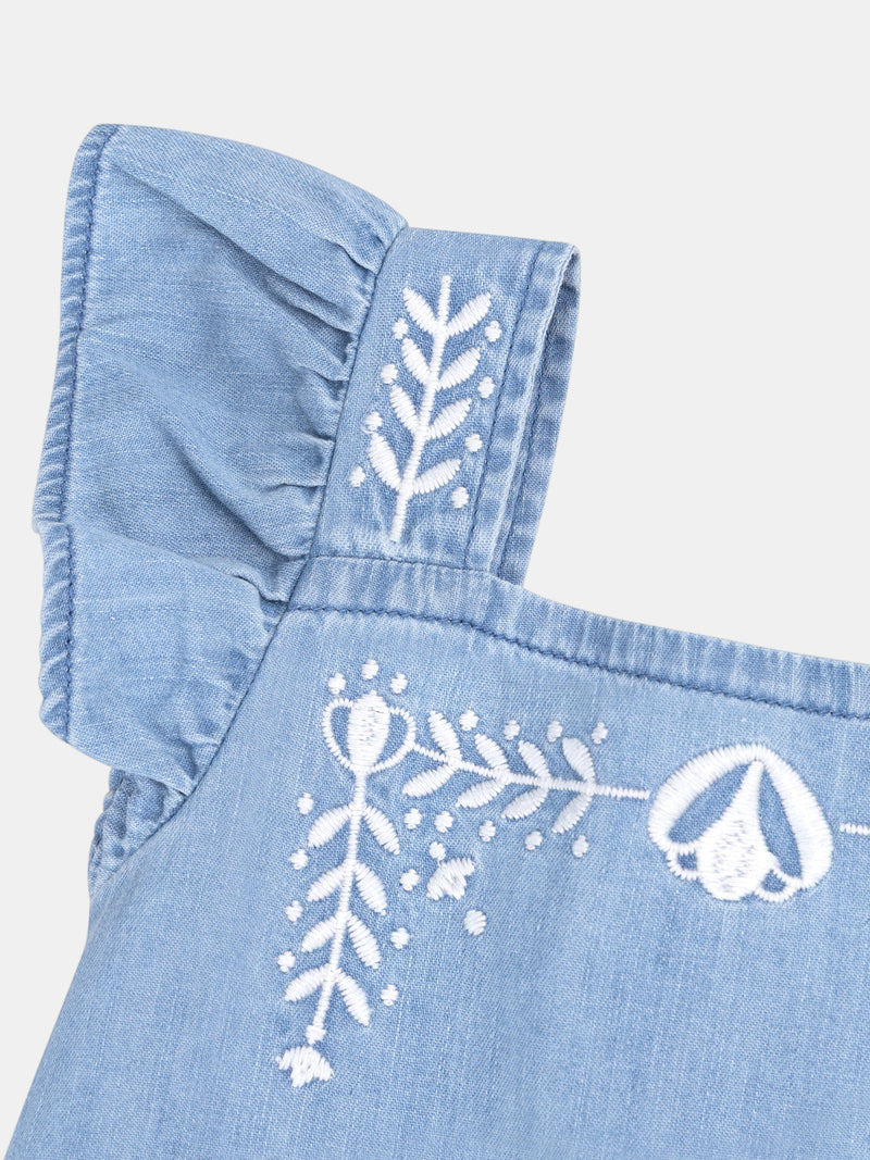 Blusa azul com bordados florais para menina