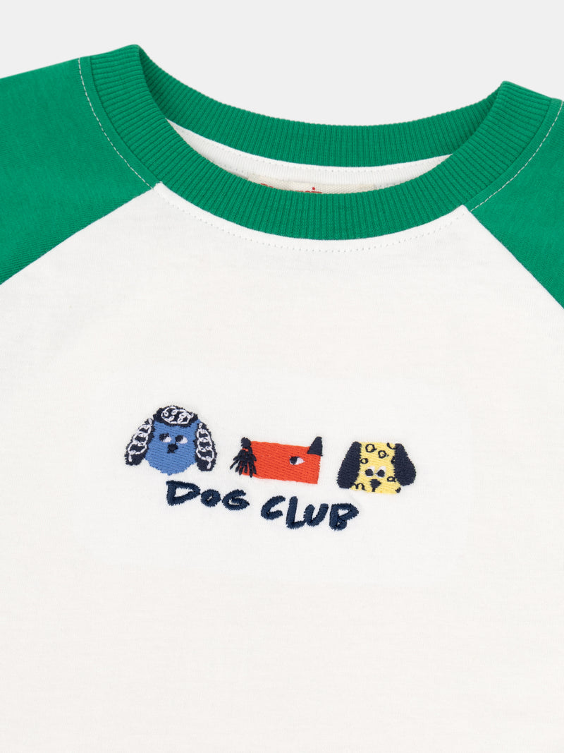 T-shirt creme de mangas longas com mangas verdes e bordado de cabeças de cães para menino