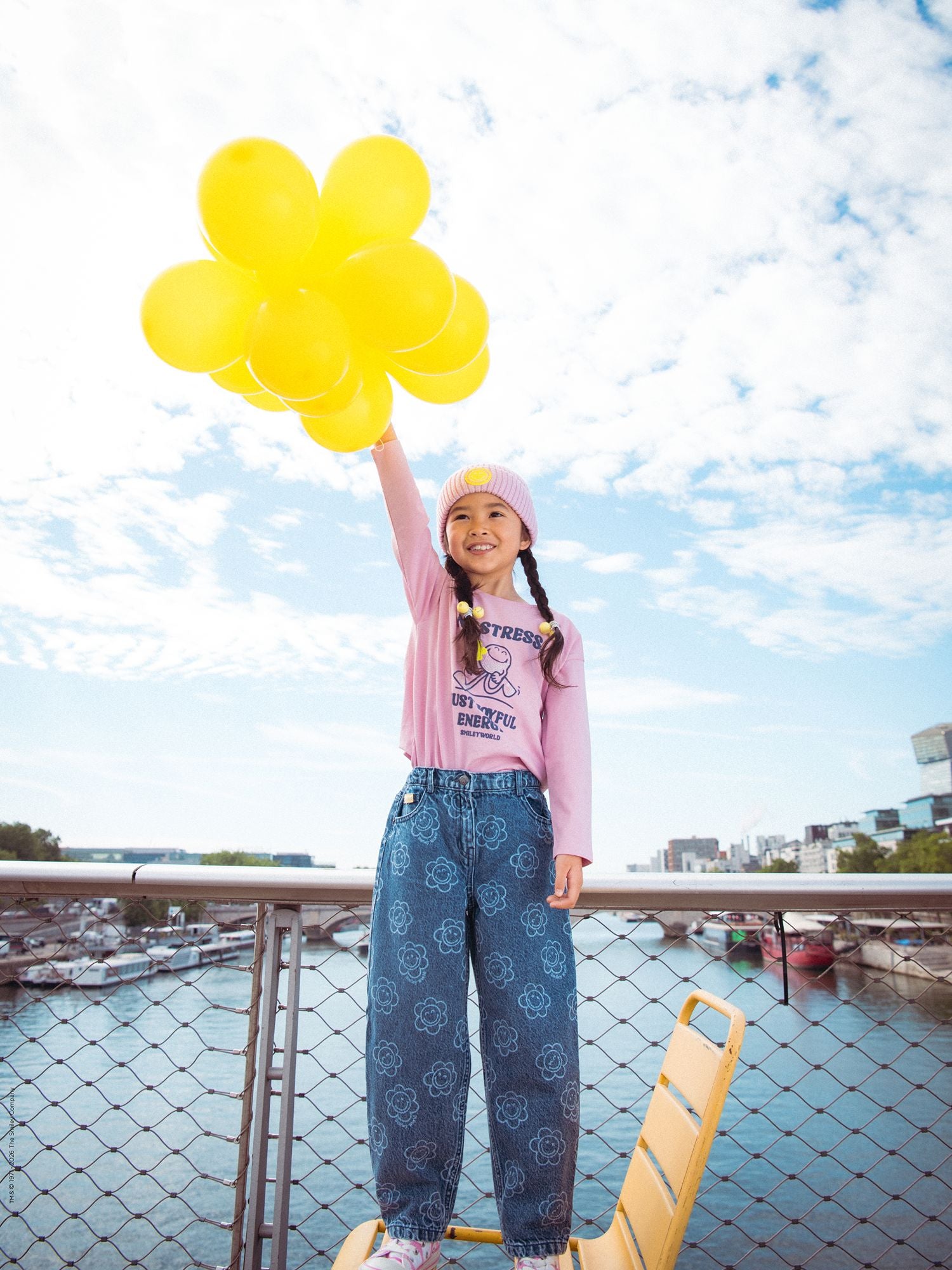 Jean bleu à imprimé SMILEYWORLD fleurs pour fille