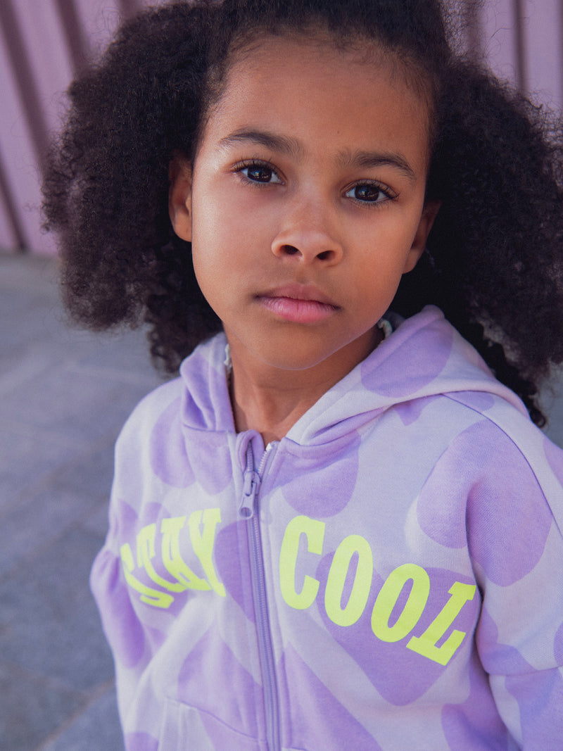 Top de jogging roxo com estampado de coração para meninas