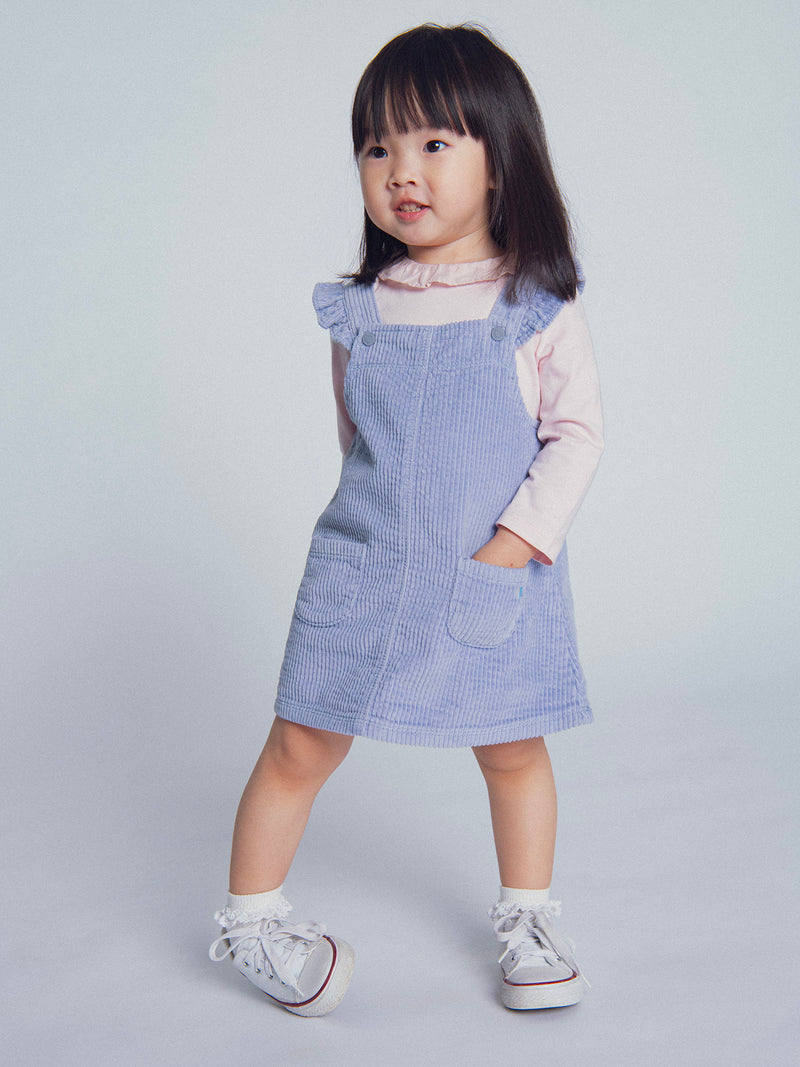 Vestido tipo jardineira em veludo azul para menina