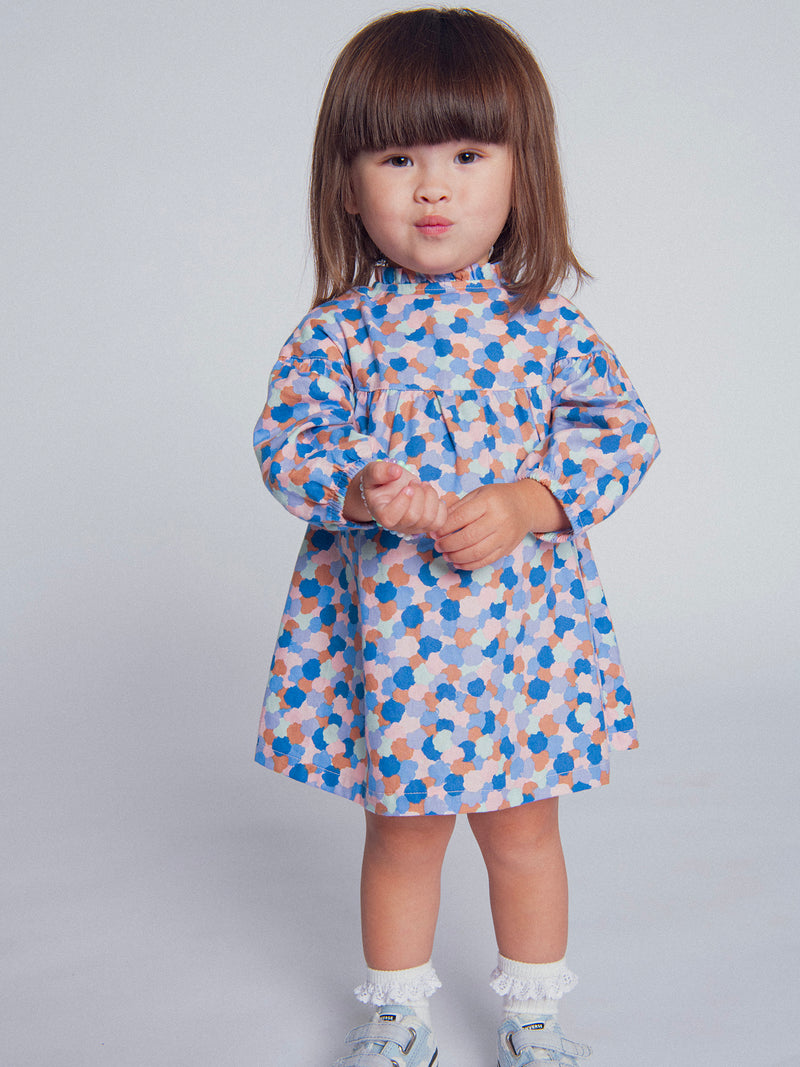 Vestido estampado com gola de volantes para menina