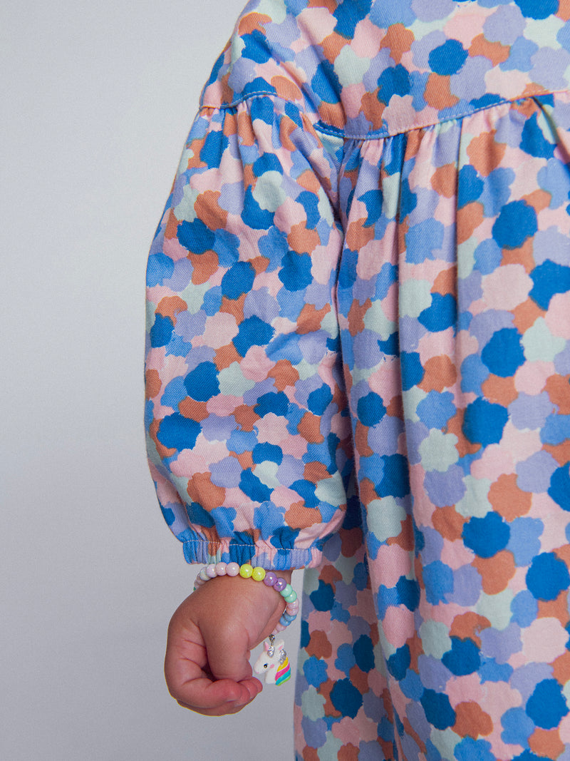 Vestido estampado com gola de volantes para menina