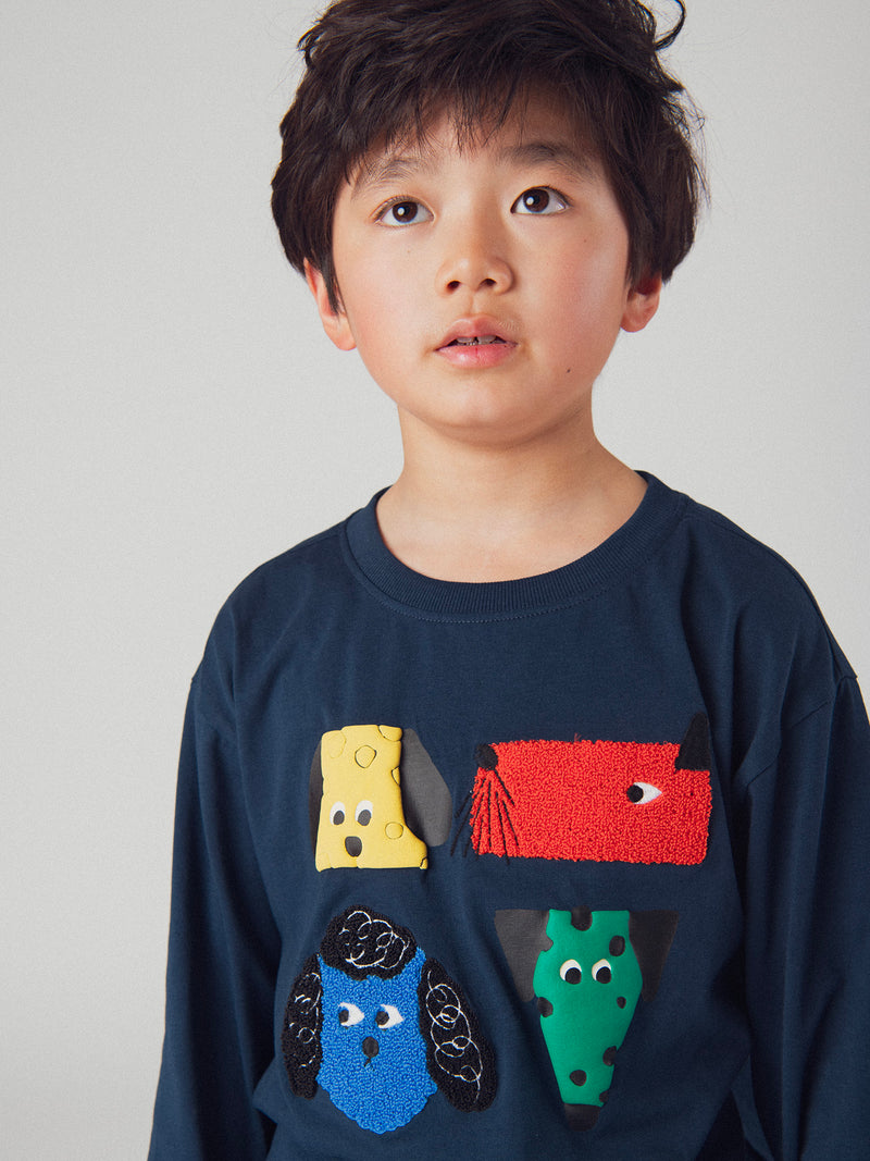 T-shirt azul marinho com animação de cabeças de cães para meninos