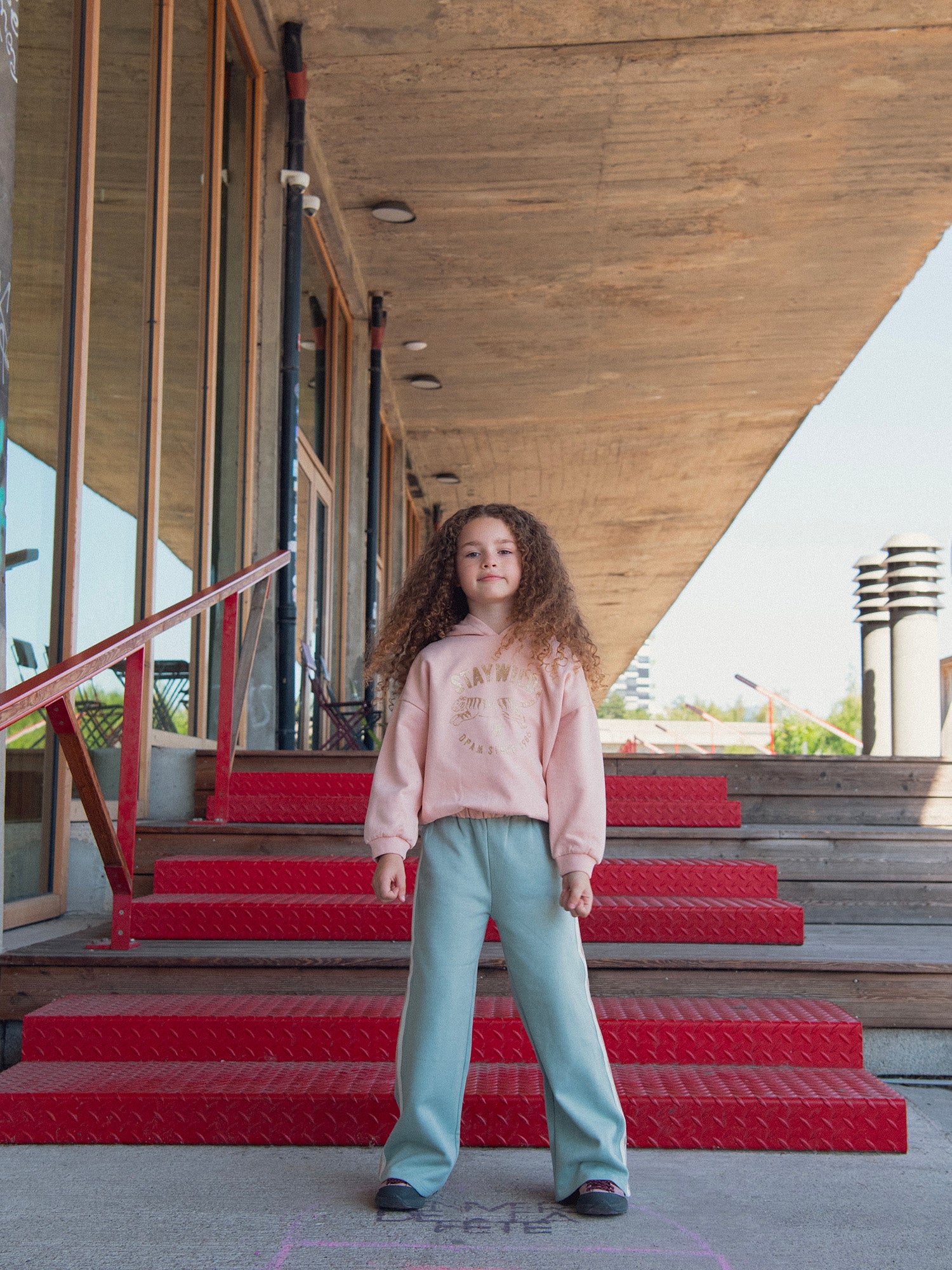 Pantalon en molleton vert a détails fantaisies et poches pour fille