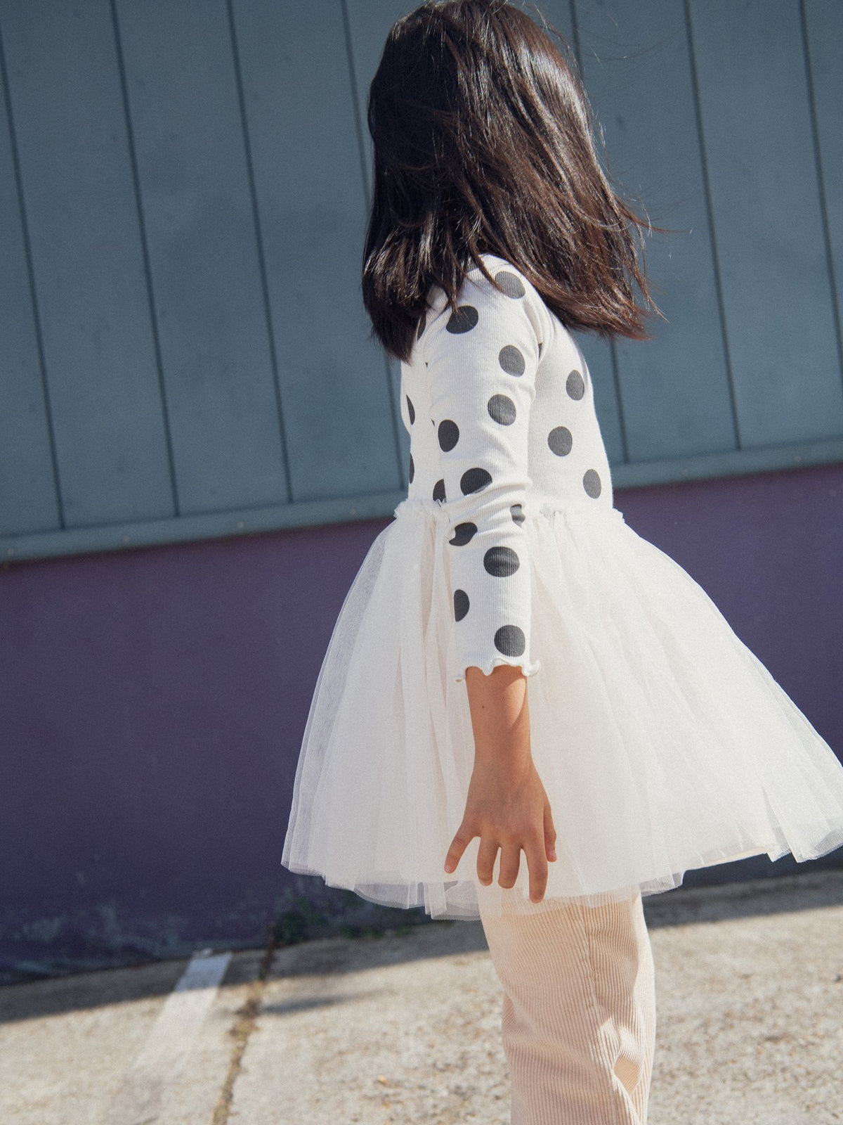 Vestido bicolor com bolinhas