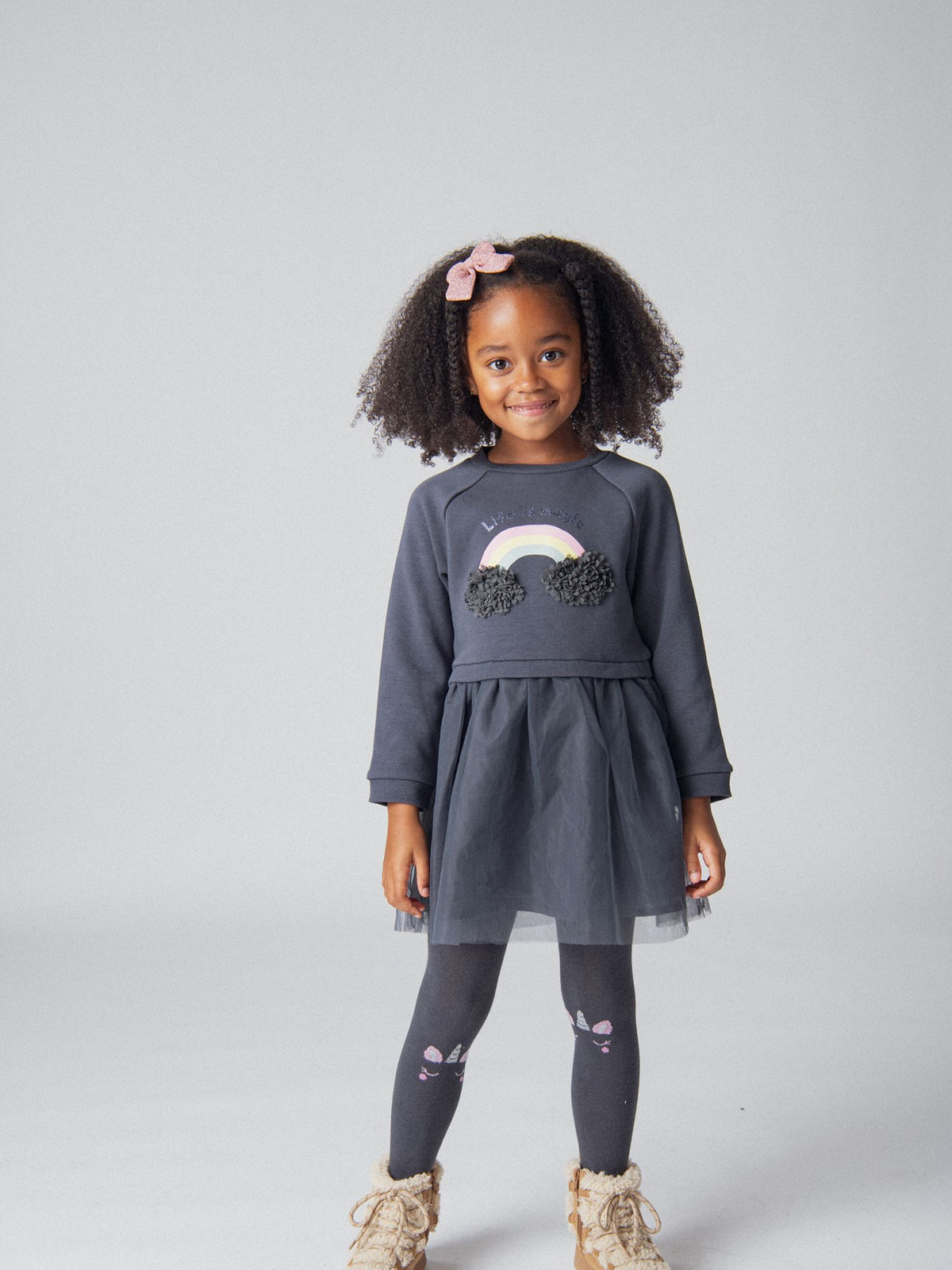 Vestido bicolor com animação de arco-íris para meninas