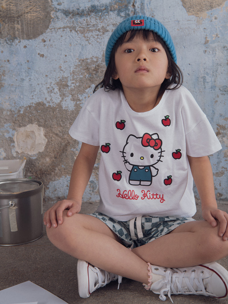 T-shirt branca com Hello Kitty