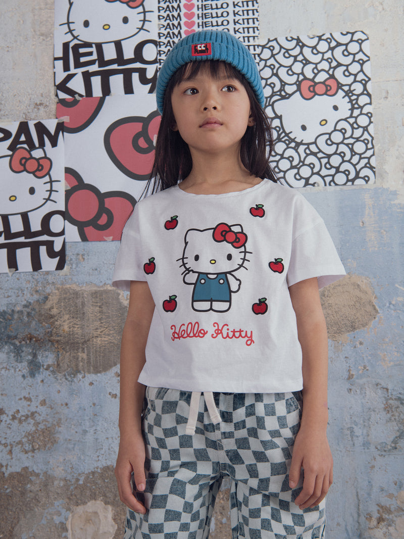 T-shirt branca com Hello Kitty