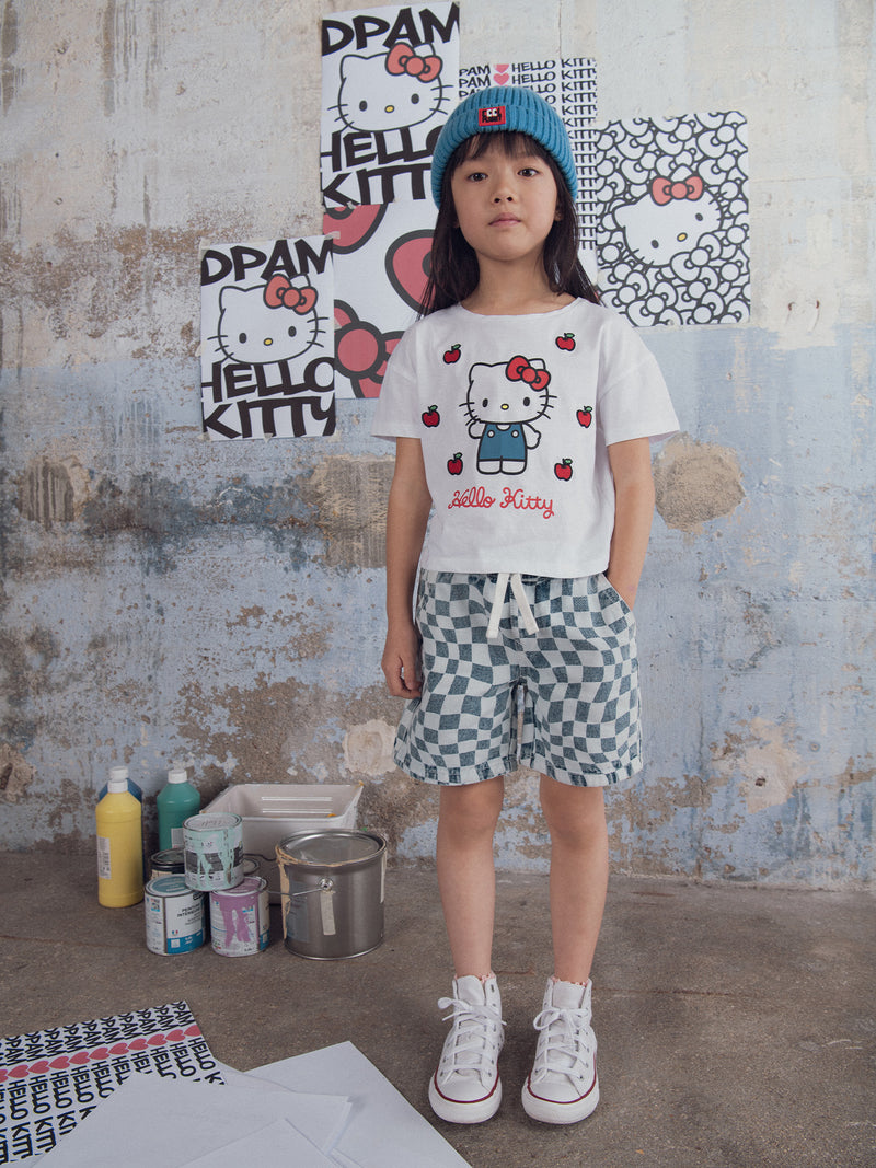 T-shirt branca com Hello Kitty