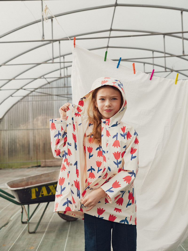 Impermeável ecru com estampado de flores para meninas