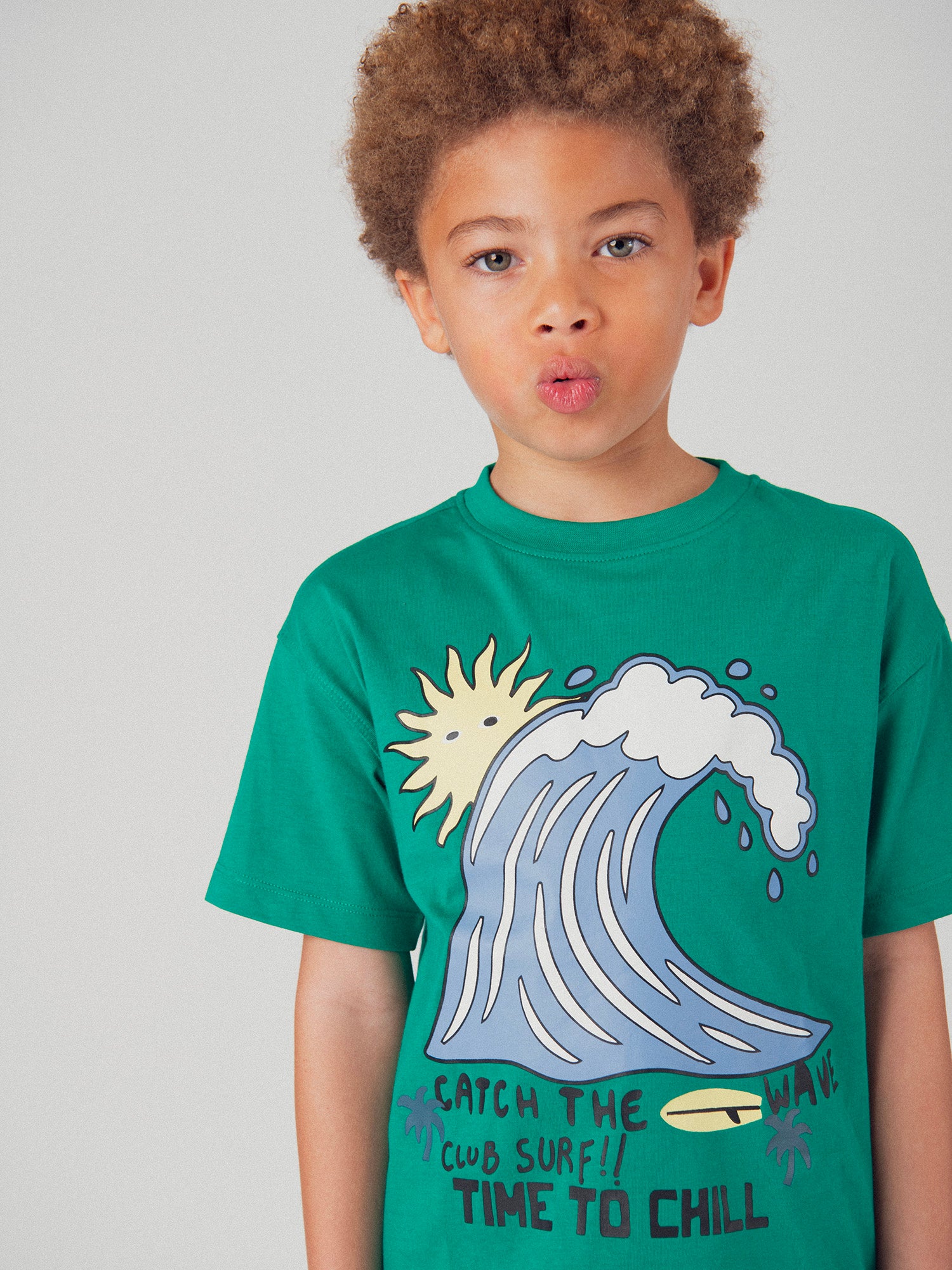 Ensemble t-shirt vert et short  bleu foncé avec animation pour garçon