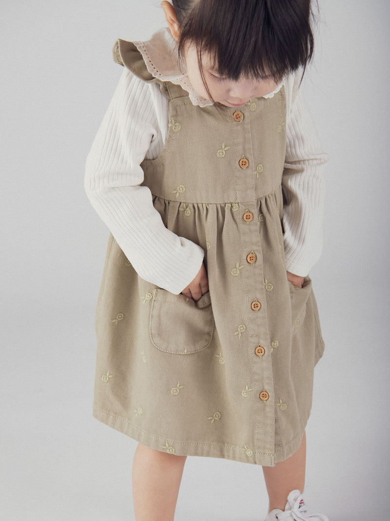 Vestido salopete com bordados de flores para bebé menina