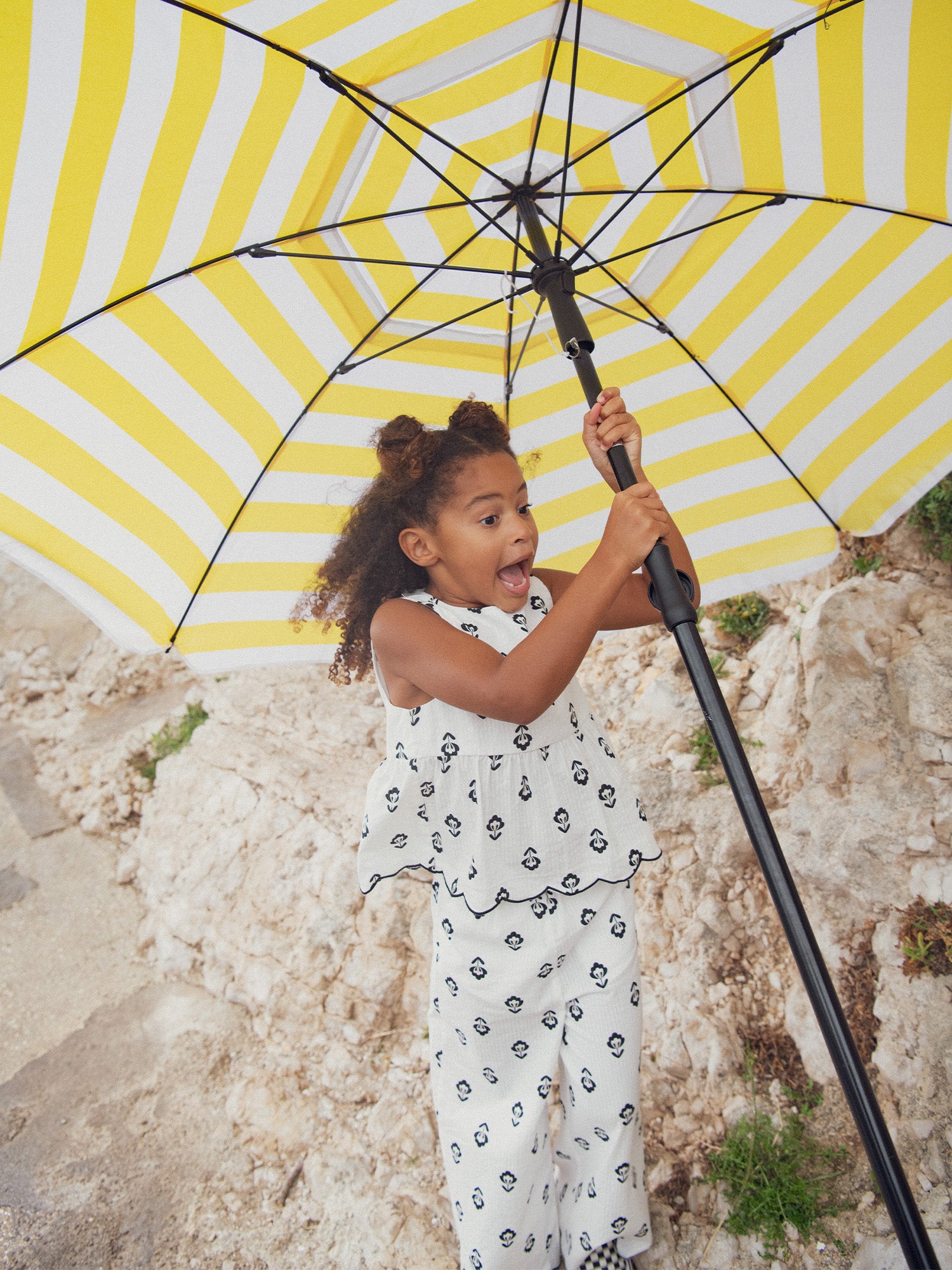 Pantalon écrue à imprimé fleurs pour fille