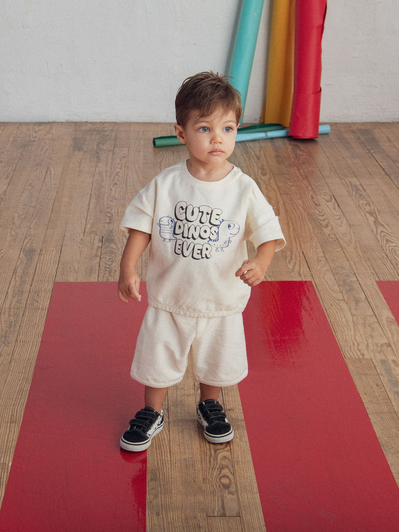Conjunto de t-shirt e calções "Cute Dinos" para menino