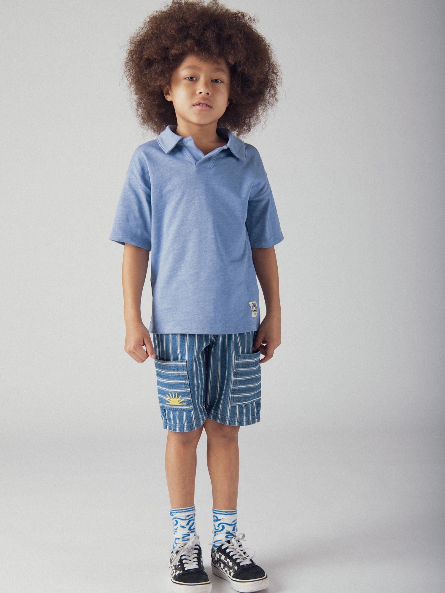 T-shirt azul com animação nas costas para rapazes