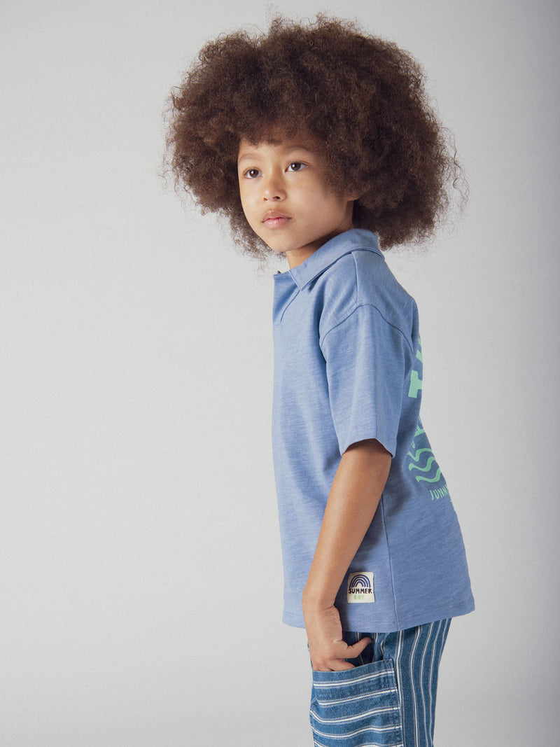 T-shirt azul com animação nas costas para rapazes