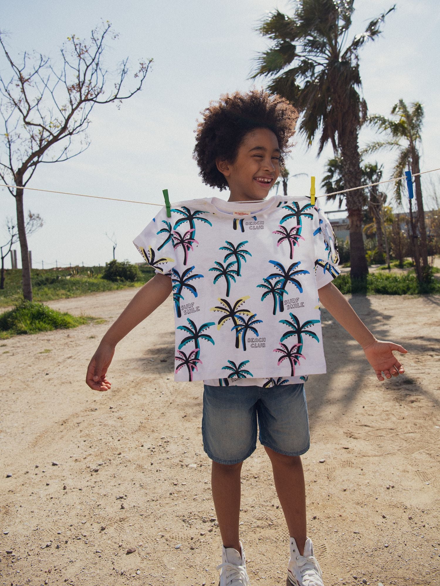 T-shirt blanc imprimé palmiers pour garçon