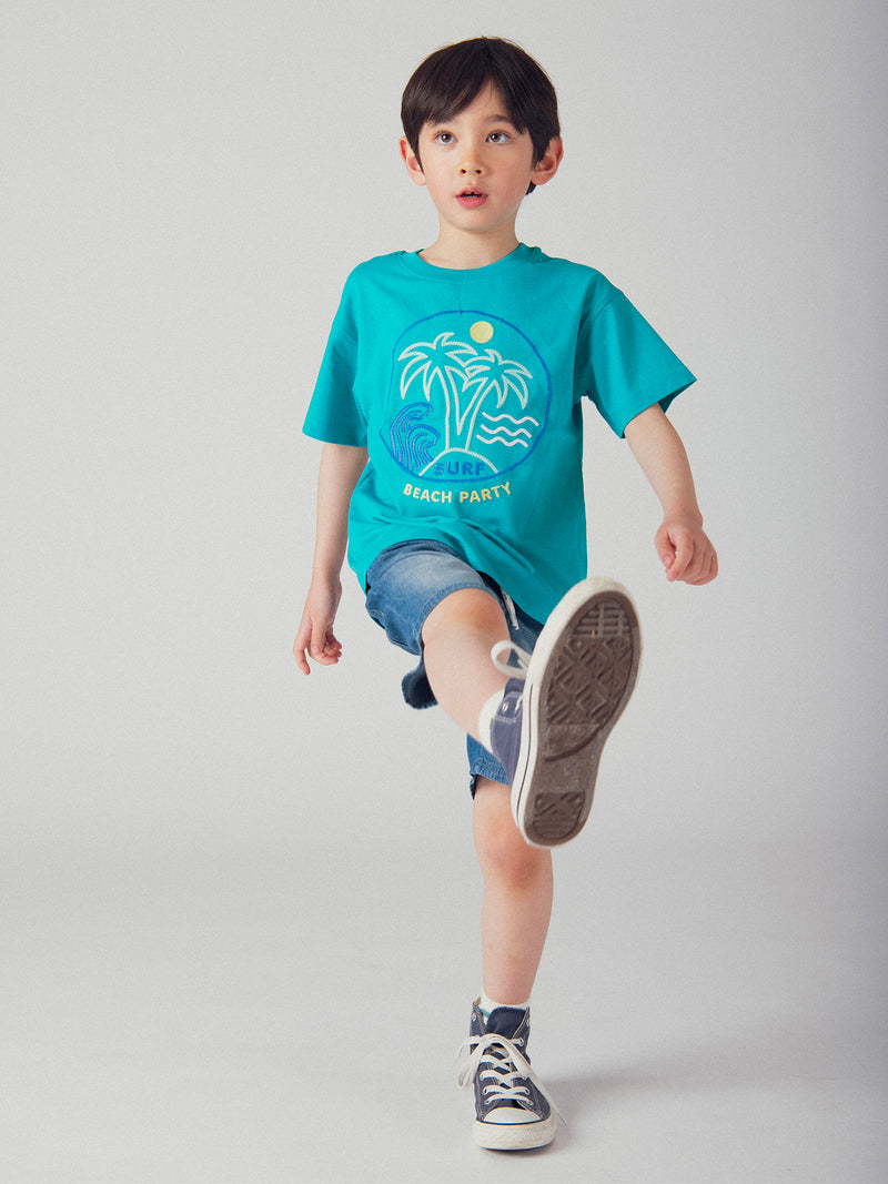 T-shirt azul turquesa com animação de praia para menino