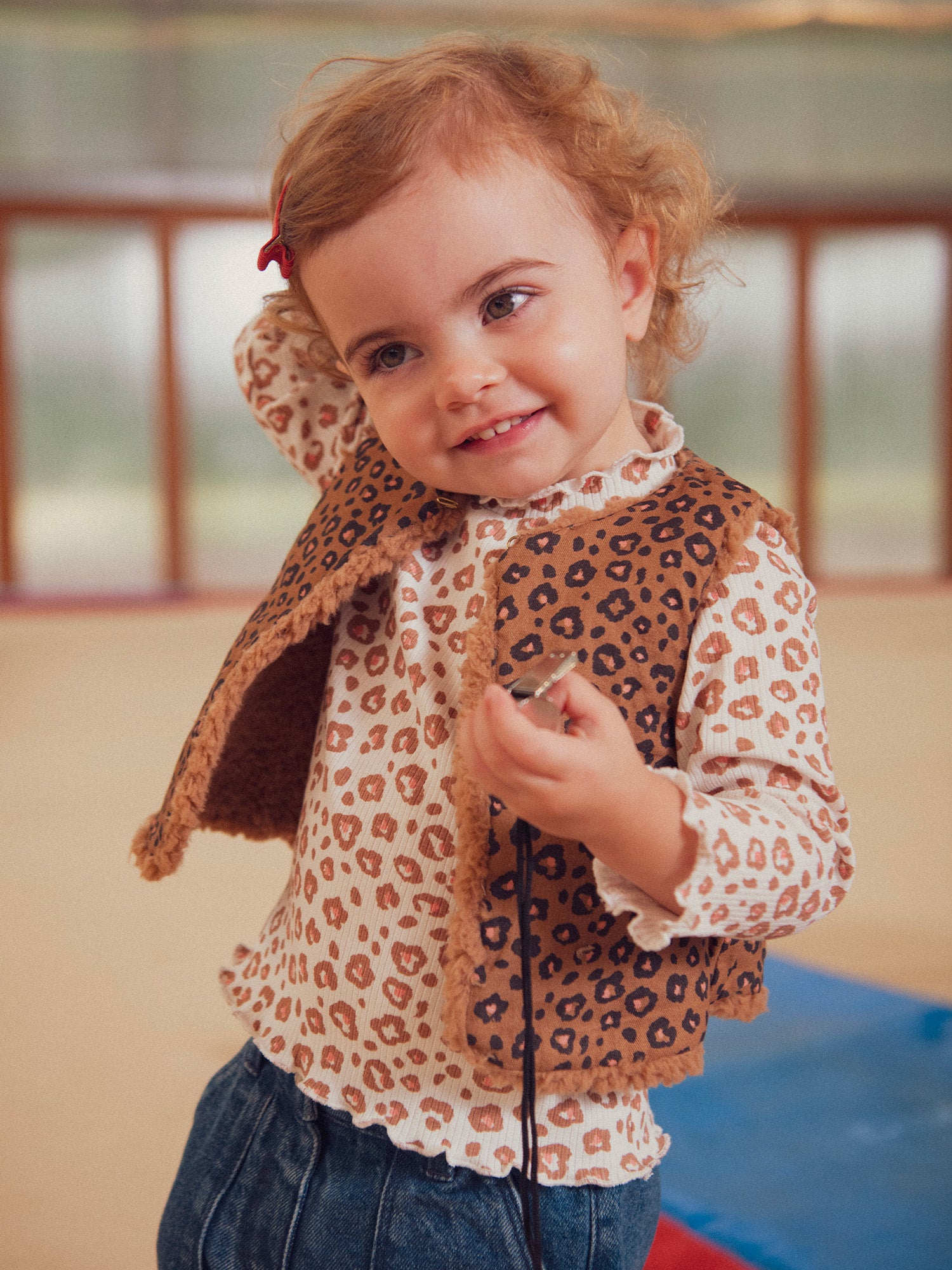 Cardigan leopardo reversível para bebé menina
