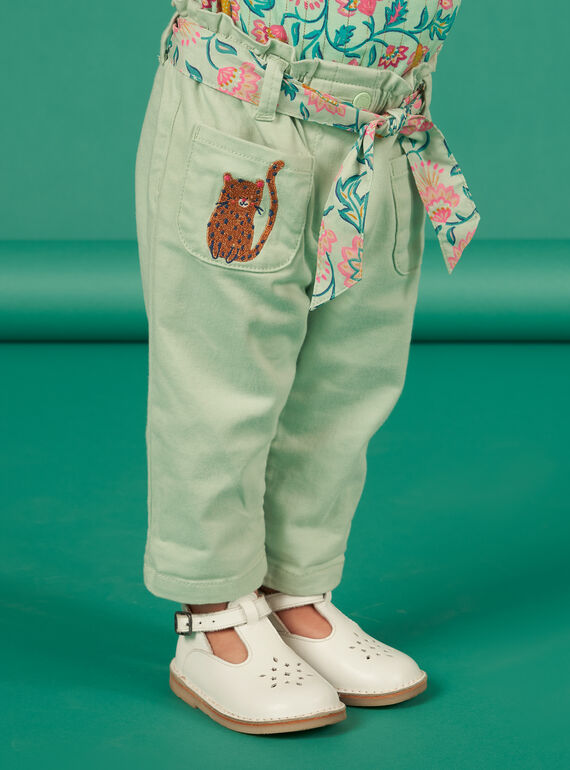 Calças verde-amêndoa e cinto estampado bebé menina NIGAPAN / 22SG09O1PAN611