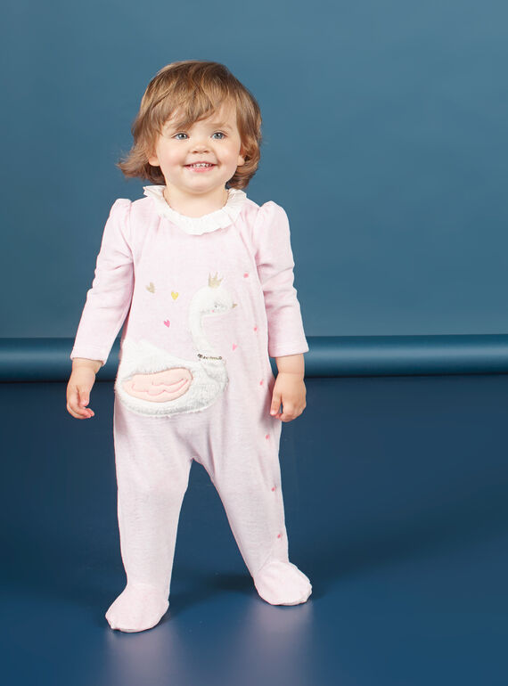 Babygro em veludo rosa mesclado com padrão cisne bebé menina MEFIGRESWA / 21WH1385GRED314